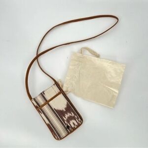 Nena & Co. ON CALL PHONE TOTE - ARTISAN COLLECTION - FUERZA
